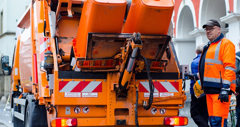 Coleta de lixo e equipamentos para eliminação de lixo