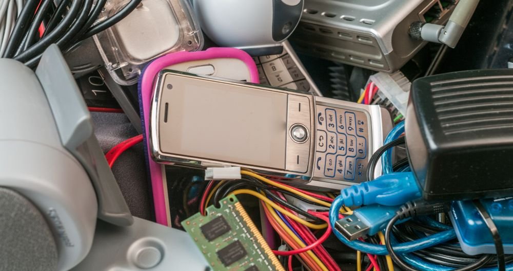 A geração de lixo eletrônico cresce 5 vezes mais rápido que sua reciclagem